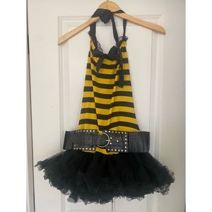 Women’s Bumblebee costume *like new* medium (4/6)